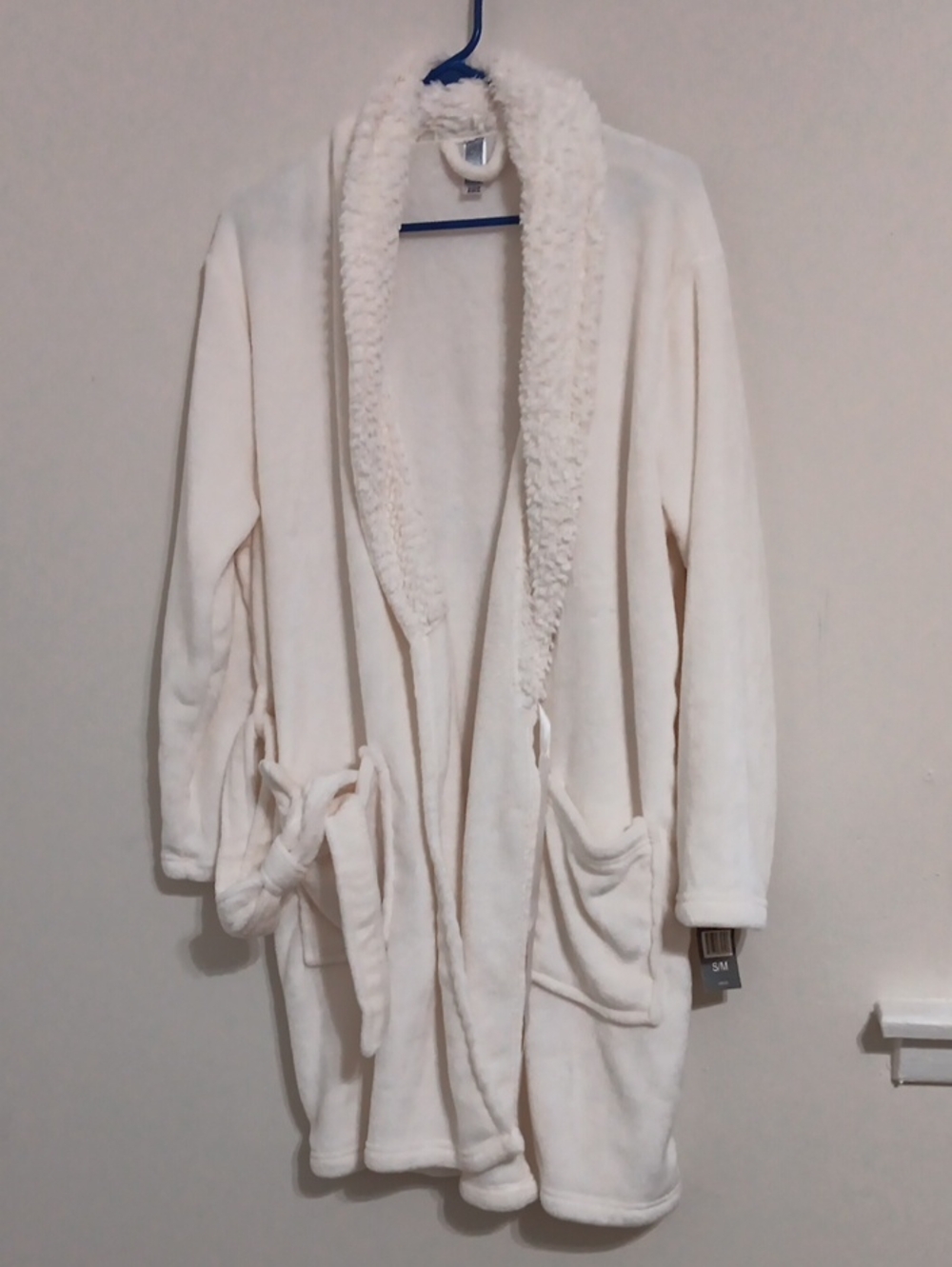 Pj Couture Plush Shawl-Collar Robe in Cream